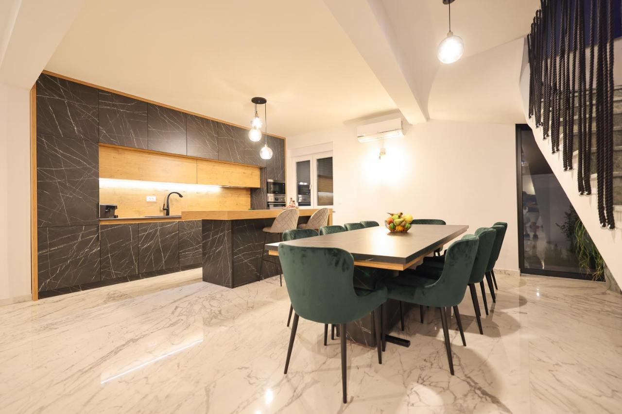 Rhapsody In Green - Luxury Villa In Zadar Crno 外观 照片