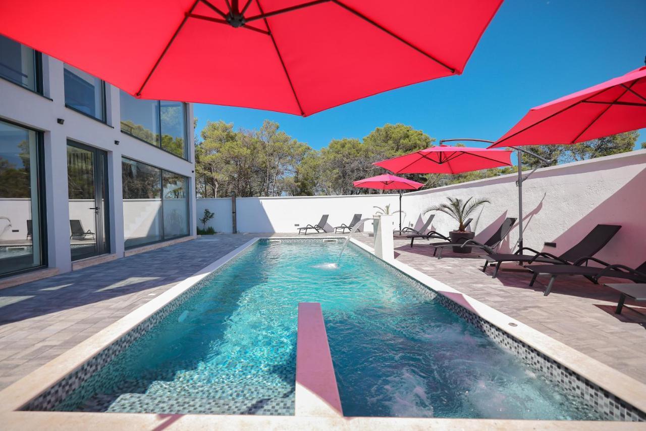Rhapsody In Green - Luxury Villa In Zadar Crno 外观 照片